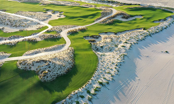 Cứ[-]2[-]tuần,[-]có[-]thêm[-]1[-]sân[-]golf[-]được[-]cấp[-]phép[-]ở[-]Việt[-]Nam